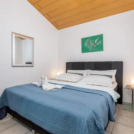 Апартаменты Miki Винкуран