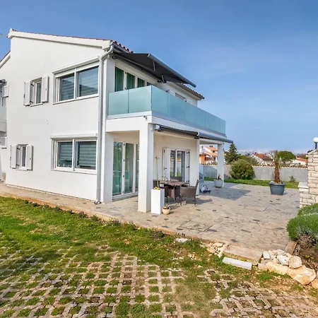 Miki Appartement Vinkuran